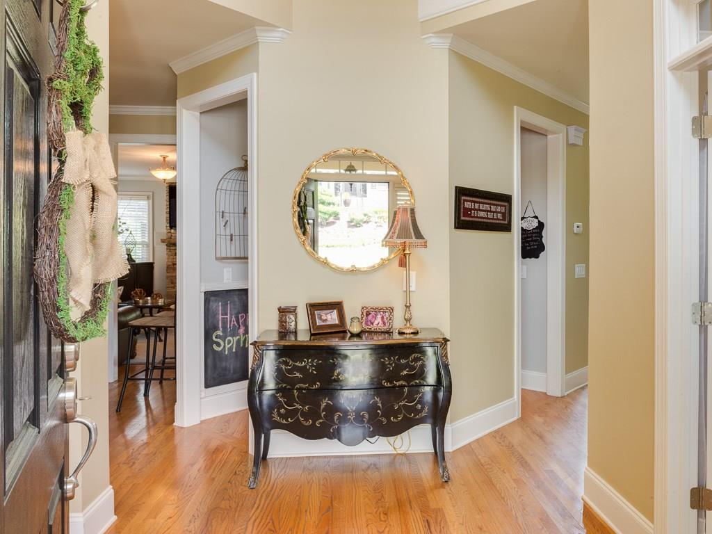 433 Oak Valley Circle, Smyrna, GA 30082