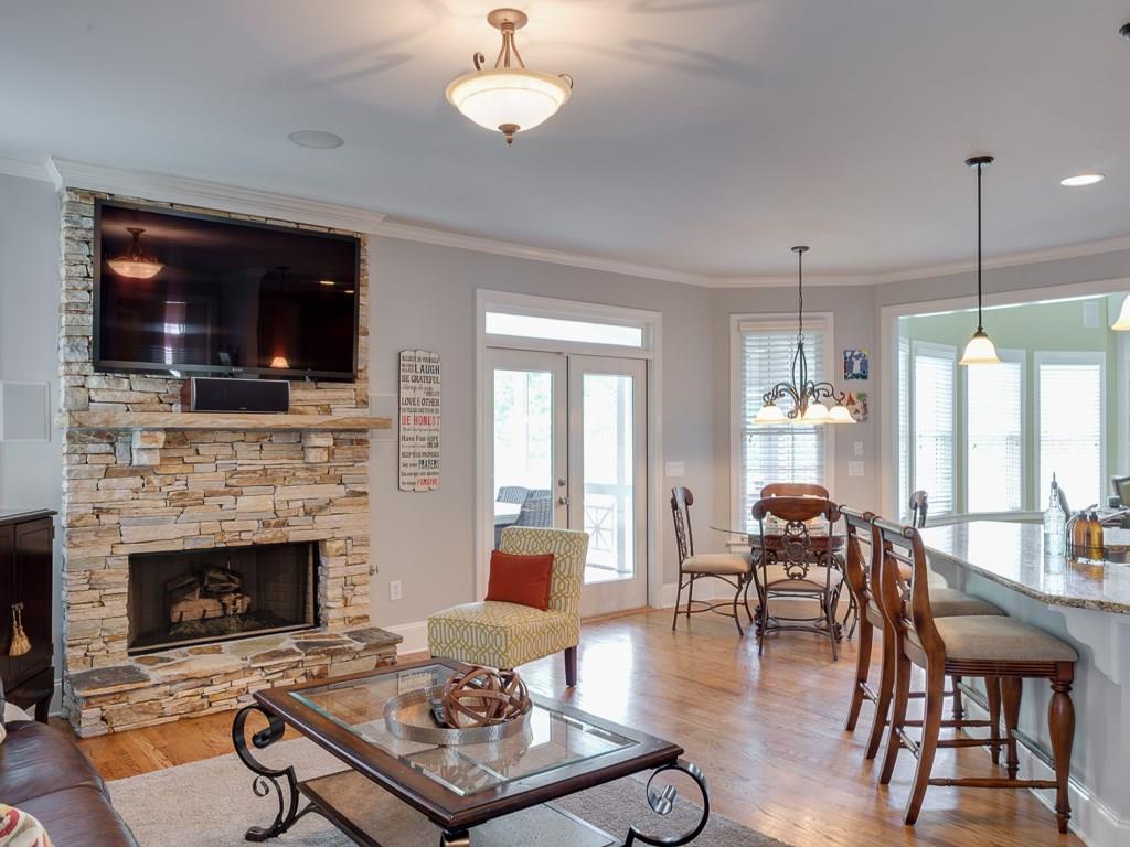 433 Oak Valley Circle, Smyrna, GA 30082