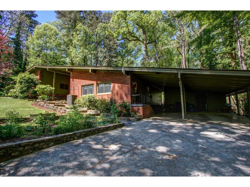 548 Susan Creek Drive, Stone Mountain, GA 30083