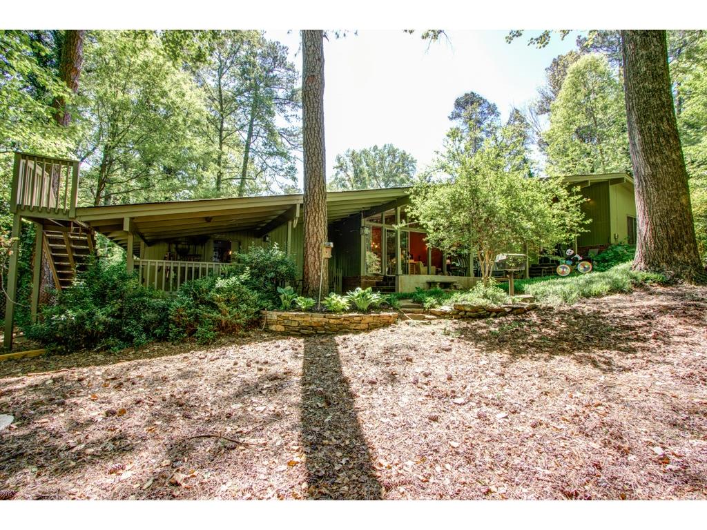 548 Susan Creek Drive, Stone Mountain, GA 30083