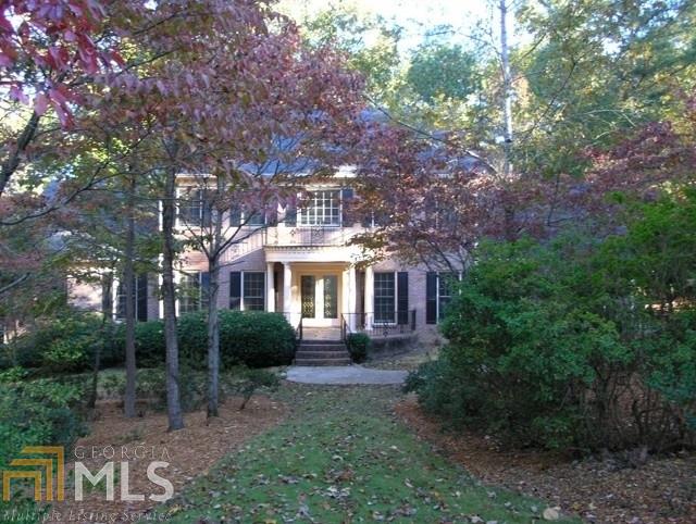 5560 Stone Creek Dr, Stone Mountain, GA 30087