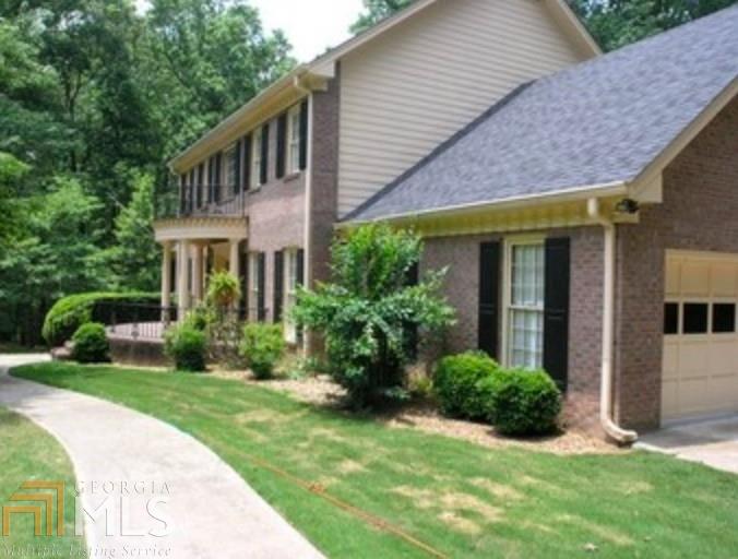 5560 Stone Creek Dr, Stone Mountain, GA 30087