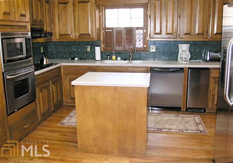 5560 Stone Creek Dr, Stone Mountain, GA 30087