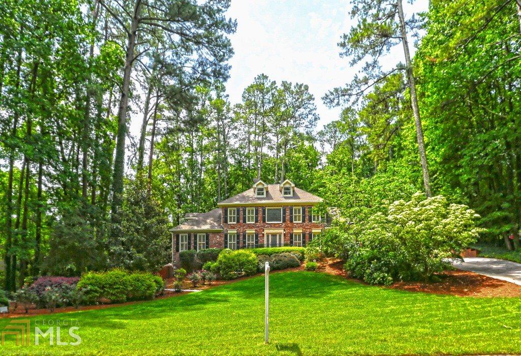 5769 Musket Ln, Smoke Rise, GA 30087