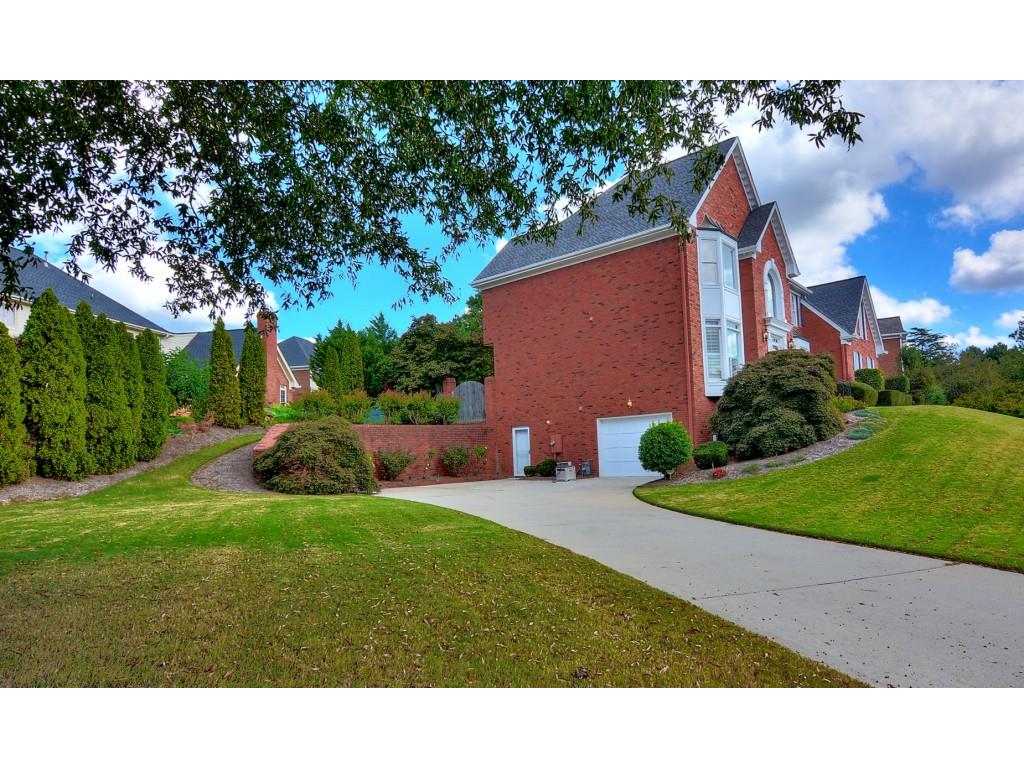 5415 Broadgreen Drive, Peachtree Corners, GA 30092