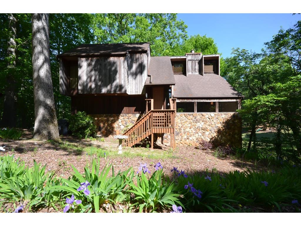 380 Lakeshore Drive, Berkeley Lake, GA 30096