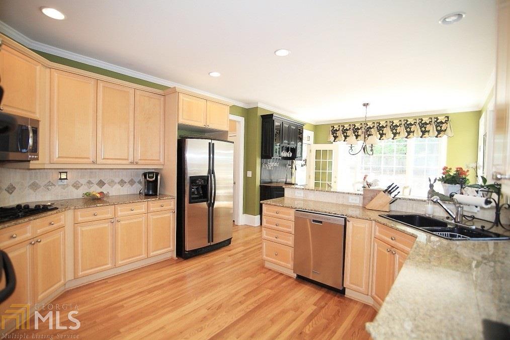 810 Cooper Farm Way, Johns Creek, GA 30097