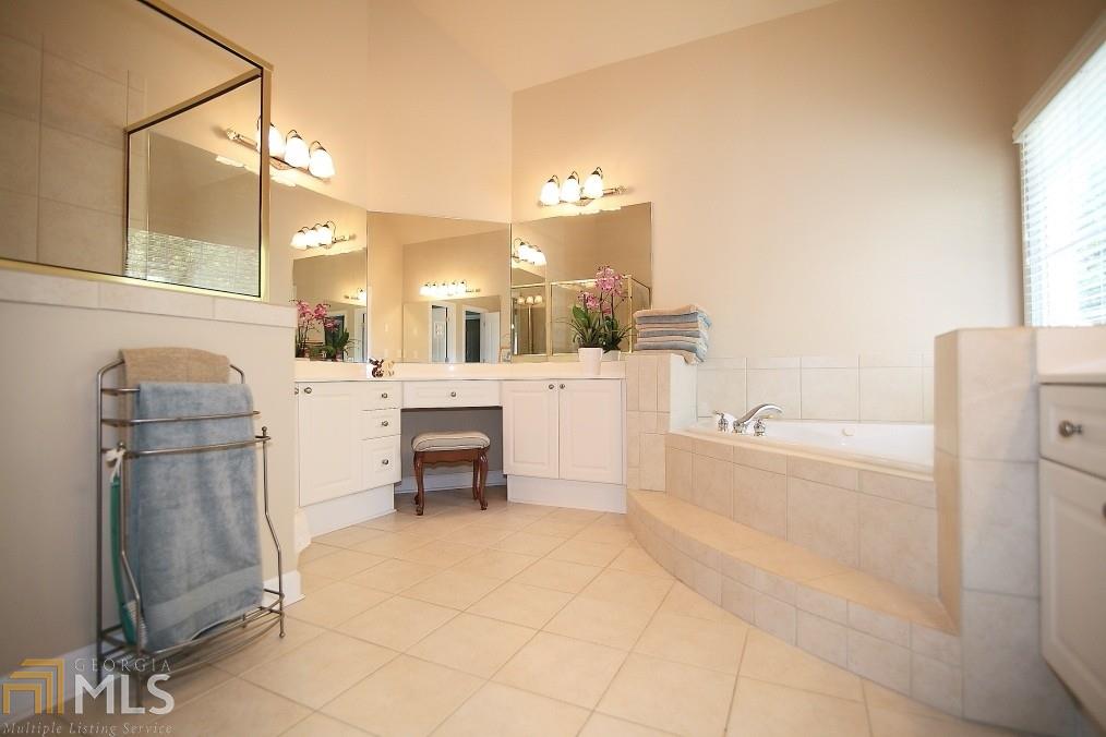 810 Cooper Farm Way, Johns Creek, GA 30097