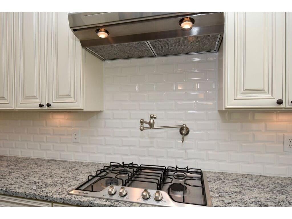 391 Estates View Drive, Acworth, GA 30101