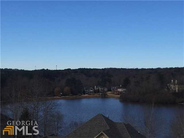 560 E Shore Dr, Canton, GA 30114
