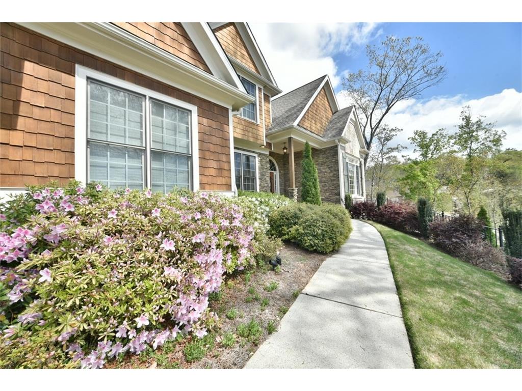 825 Waterford Estates Manor, Canton, GA 30115