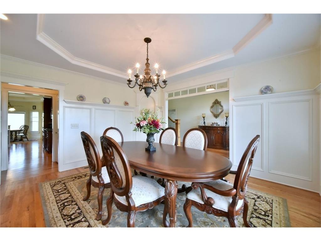 825 Waterford Estates Manor, Canton, GA 30115