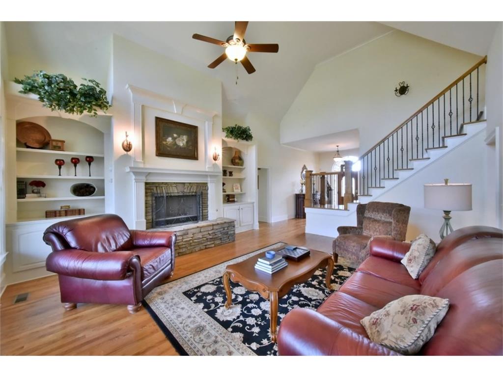 825 Waterford Estates Manor, Canton, GA 30115