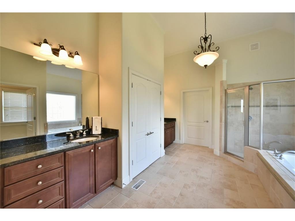 825 Waterford Estates Manor, Canton, GA 30115