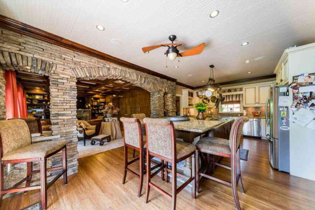 111 Golfview Ct, Carrollton, GA 30117