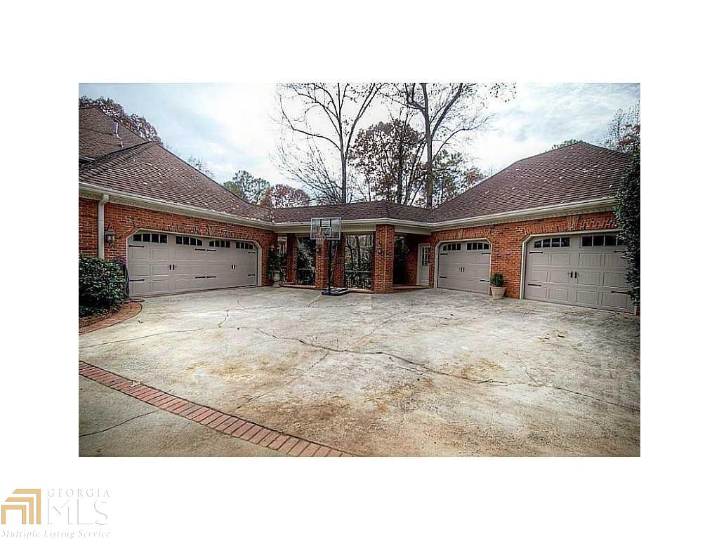 5225 Old Mountain Ln, Powder Springs, GA 30127