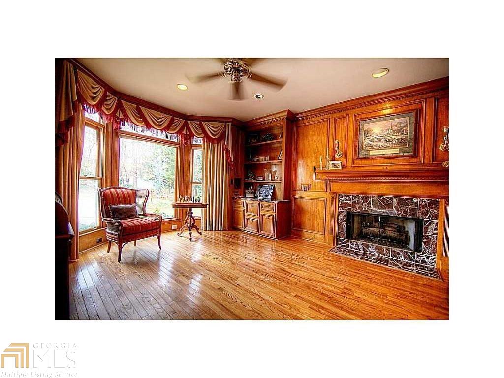 5225 Old Mountain Ln, Powder Springs, GA 30127