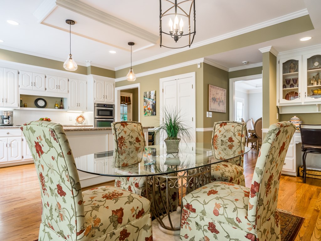 17 Old Mountain Drive, Powder Springs, GA 30127