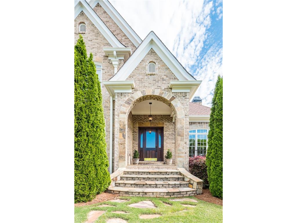 131 Oak Creek Court E, Jasper, GA 30143