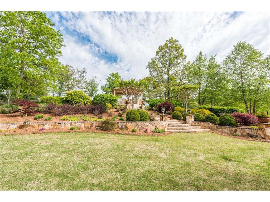 131 Oak Creek Court E, Jasper, GA 30143