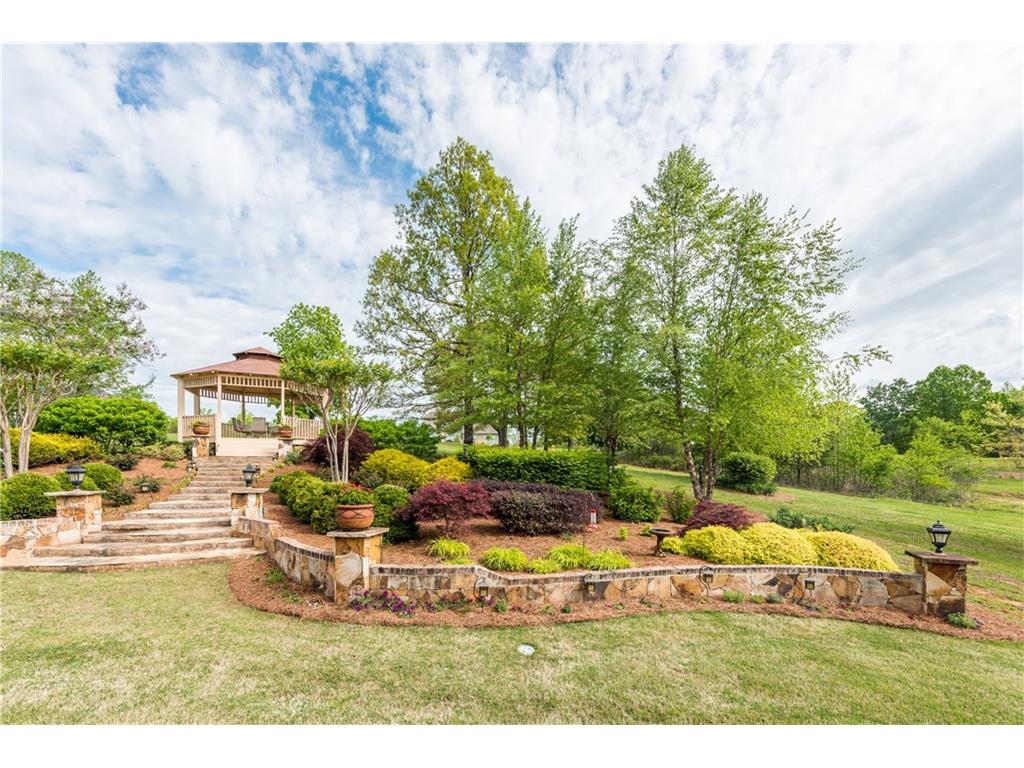 131 Oak Creek Court E, Jasper, GA 30143