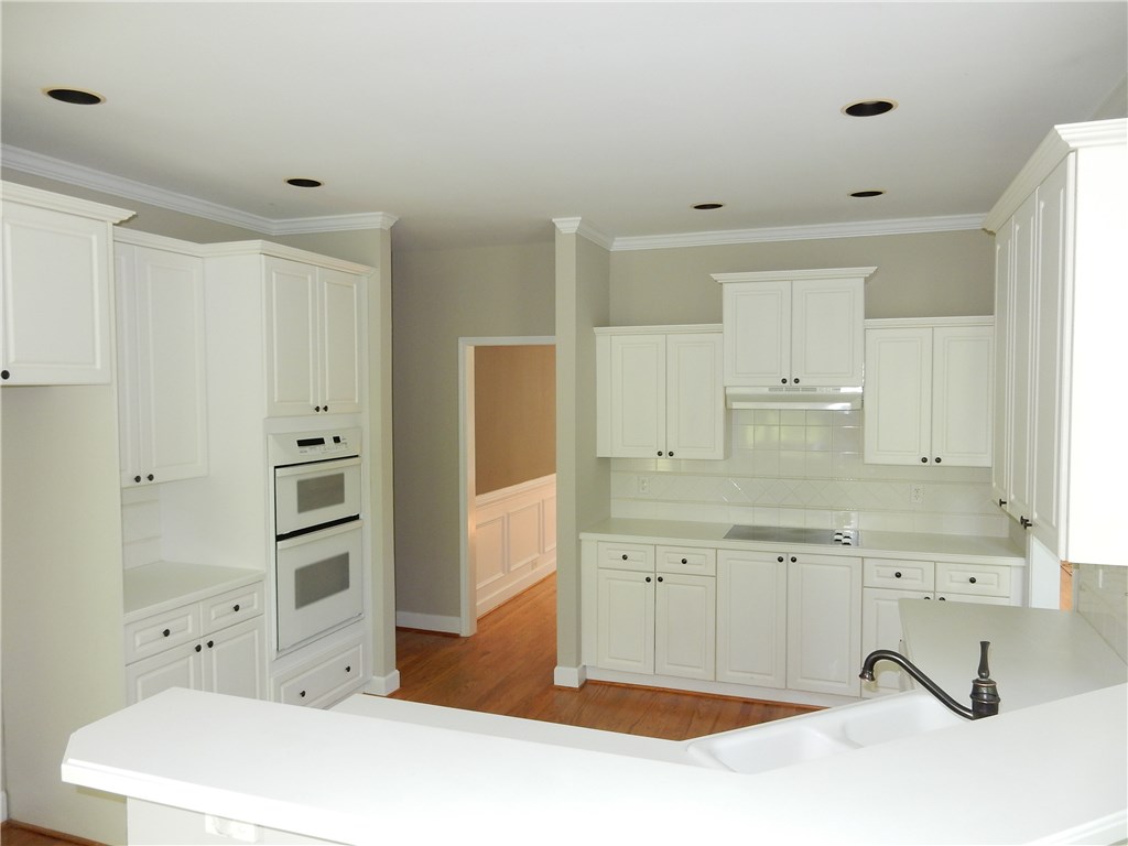 3893 Greensward View NW, Kennesaw, GA 30144