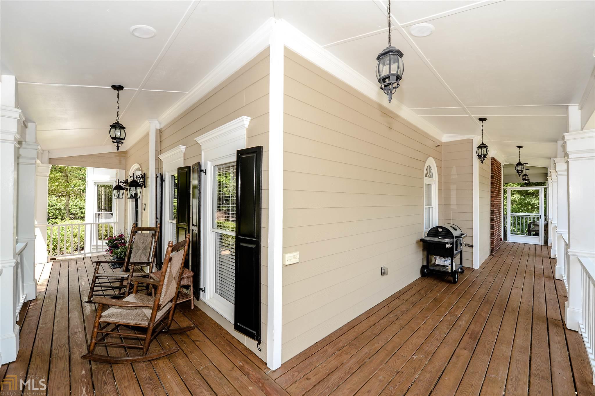 1055 Timberwale Ln, Kennesaw, GA 30152