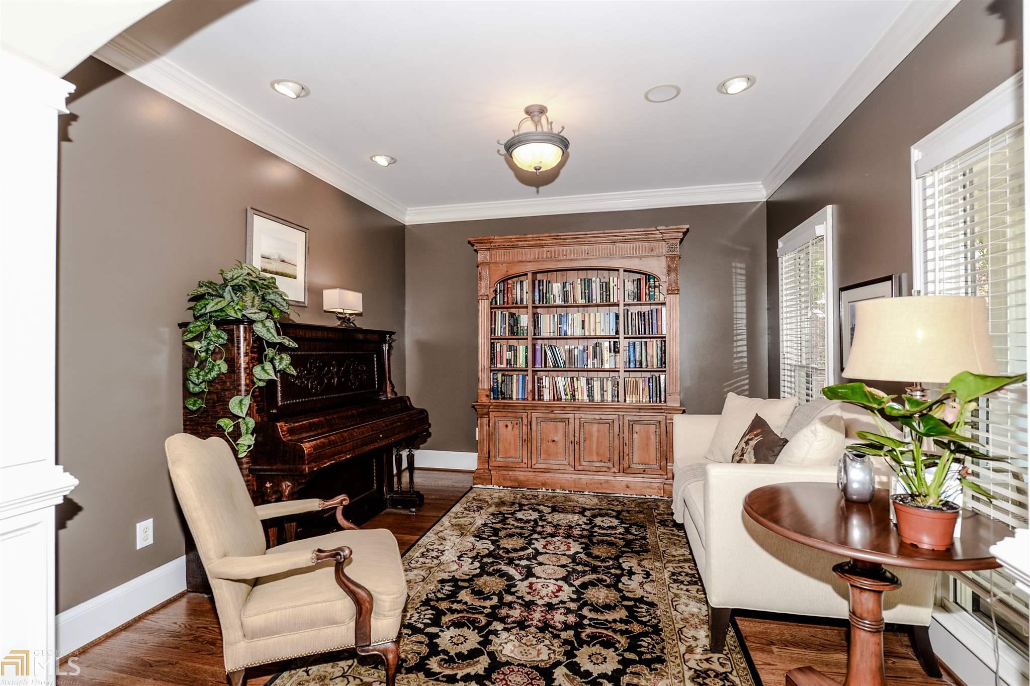 1055 Timberwale Ln, Kennesaw, GA 30152