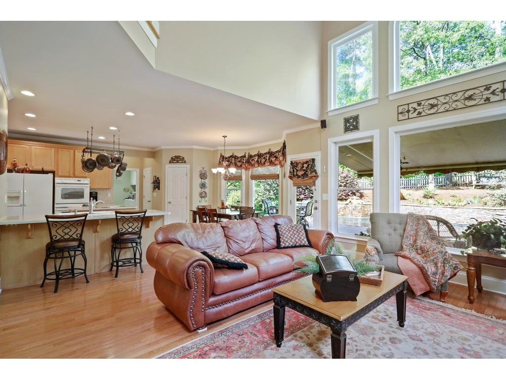 827 Registry Terrace NW, Kennesaw, GA 30152