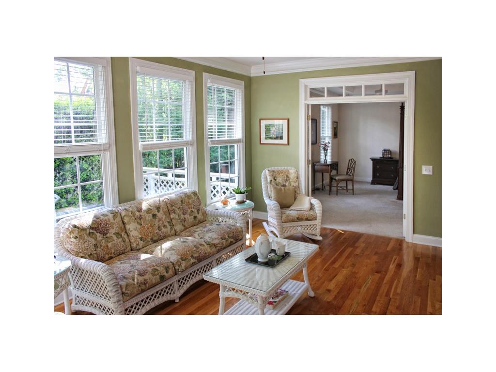 1040 Cockrell Drive NW, Kennesaw, GA 30152