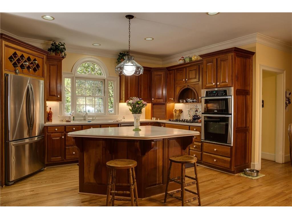 833 Frank Kirk Road NW, Kennesaw, GA 30152
