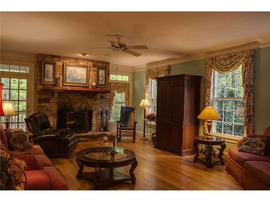 833 Frank Kirk Road NW, Kennesaw, GA 30152