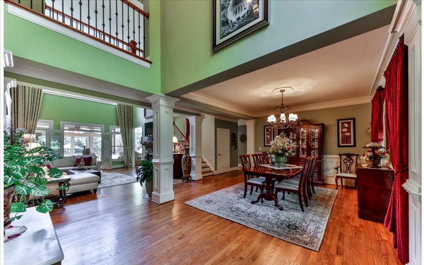 805 DEBBIE LANE, Woodstock, GA 30188