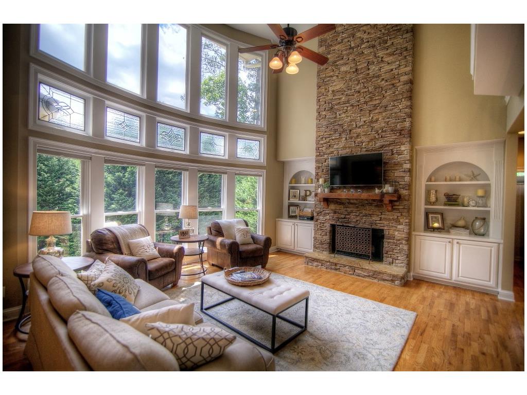 302 Brooke Manor Court, Woodstock, GA 30188