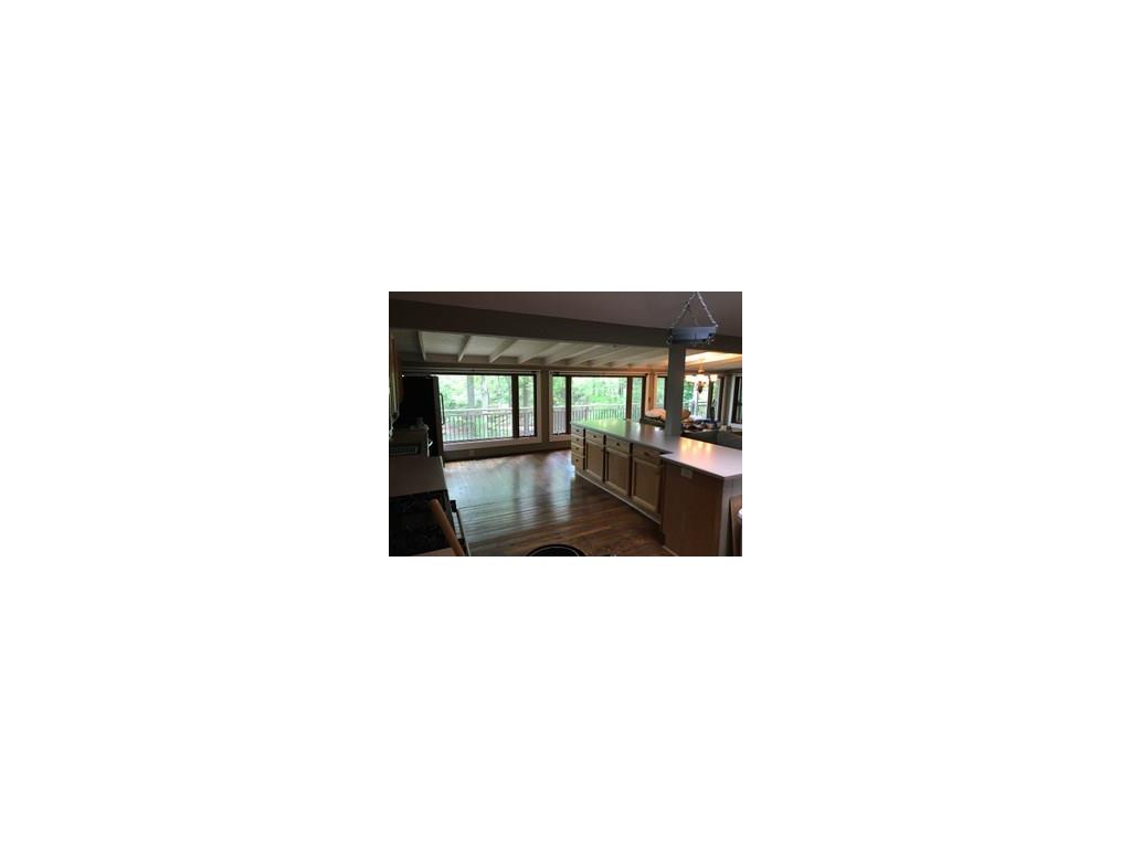 912 Pine Circle, Woodstock, GA 30189