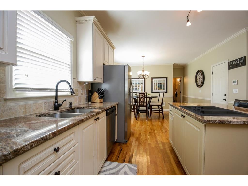 415 Clubview Drive, Woodstock, GA 30189