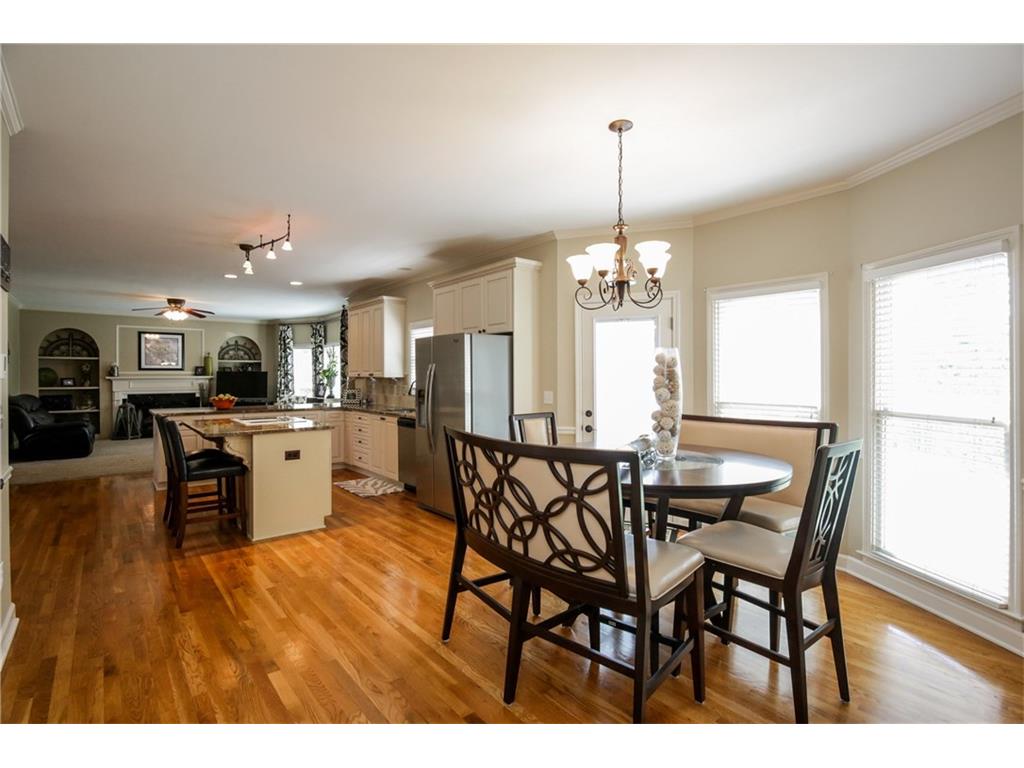 415 Clubview Drive, Woodstock, GA 30189