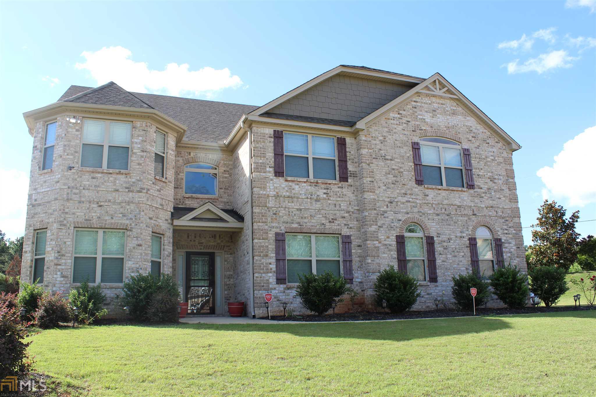 215 Legends Dr, Fayetteville, GA 30215