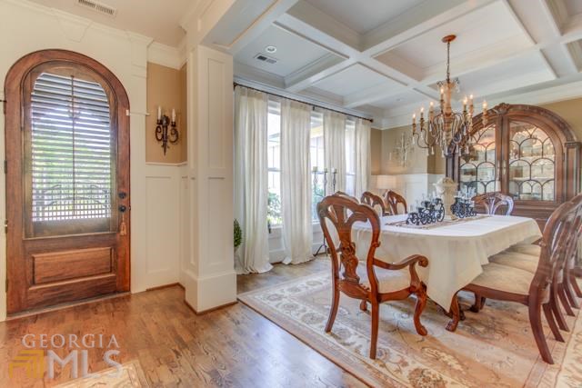 64 WYNNWARD Way, Sharpsburg, United States 30277