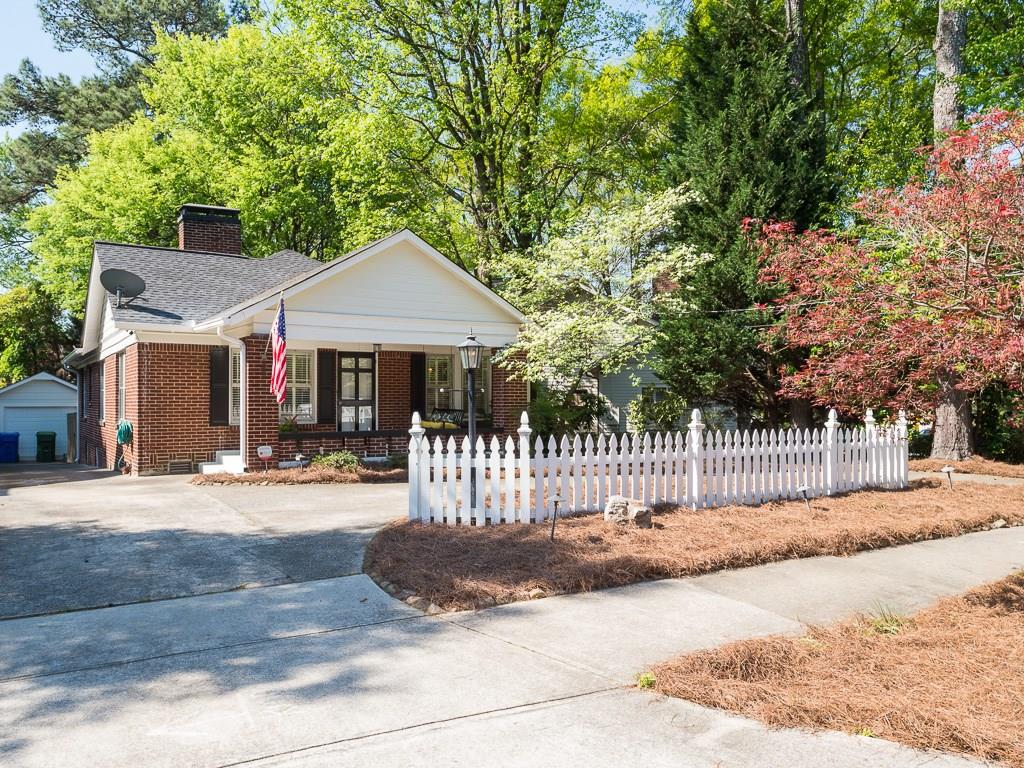 125 Peachtree Hills Avenue NE, Atlanta, GA 30305