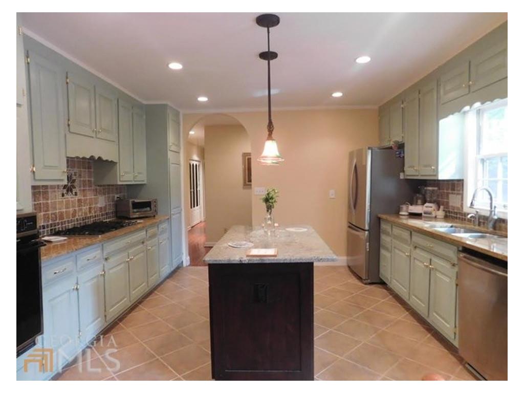 822 Wesley Drive, Atlanta, GA 30305