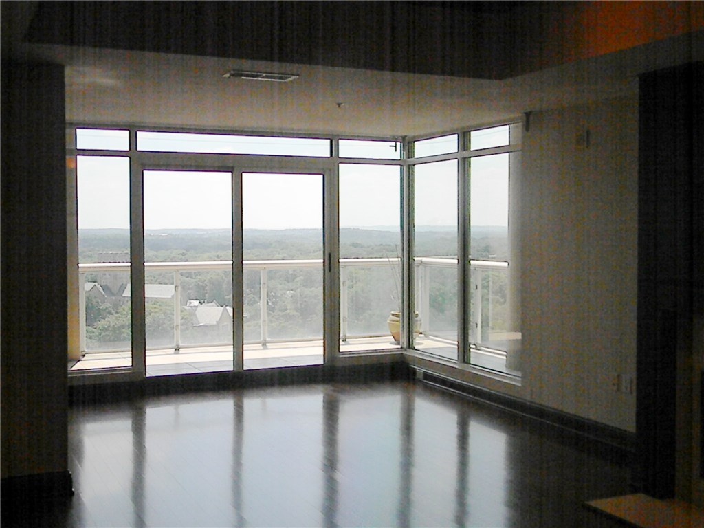 2881 Peachtree Road, Atlanta, GA 30305