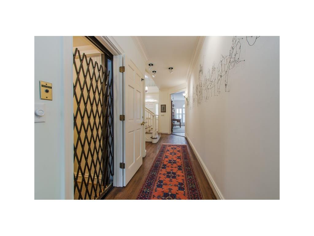 2525 Peachtree Road NE, Atlanta, GA 30305