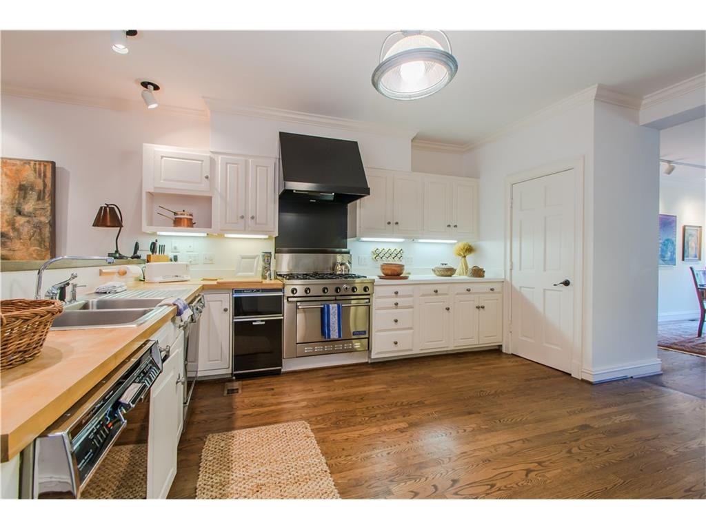2525 Peachtree Road NE, Atlanta, GA 30305