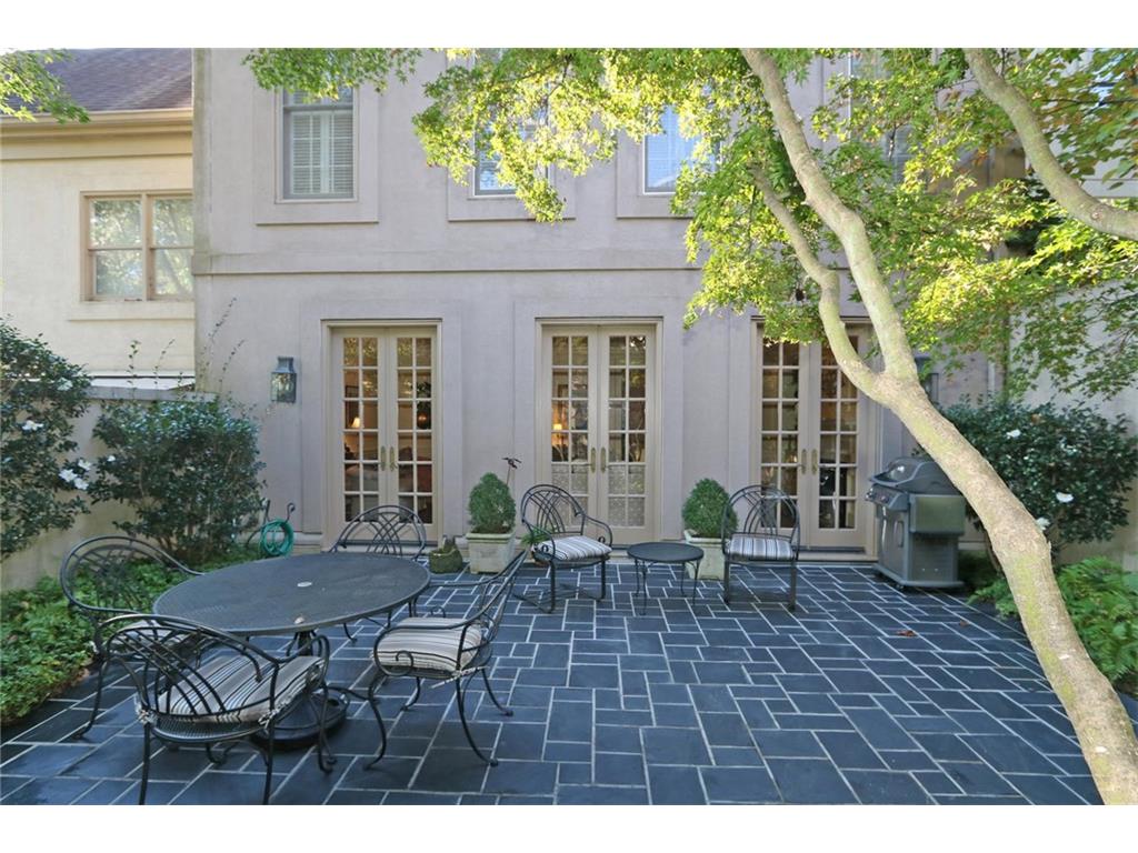 2525 PEACHTREE Road NE, Atlanta, GA 30305