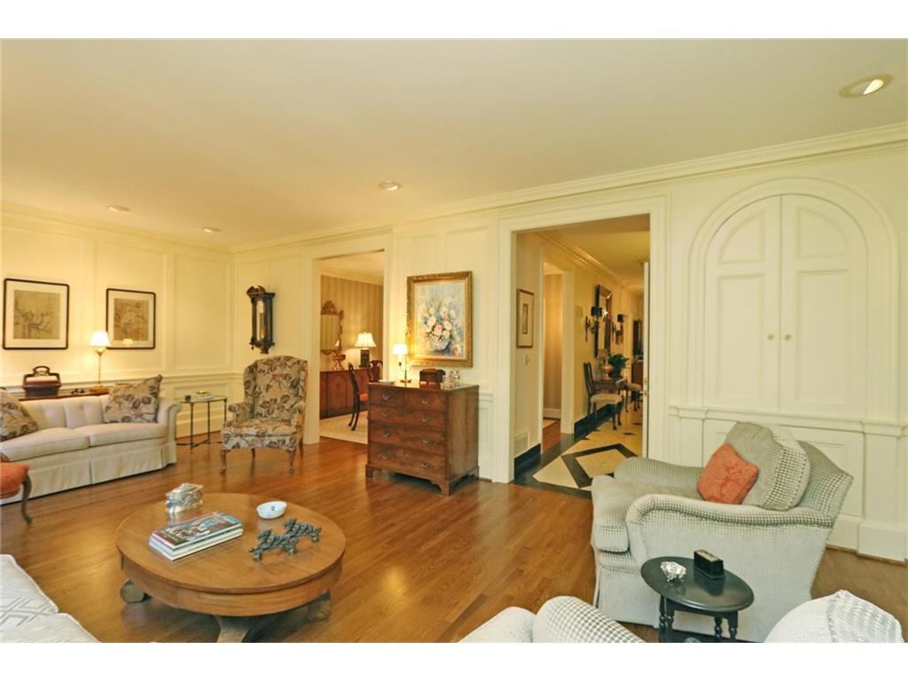 2525 PEACHTREE Road NE, Atlanta, GA 30305