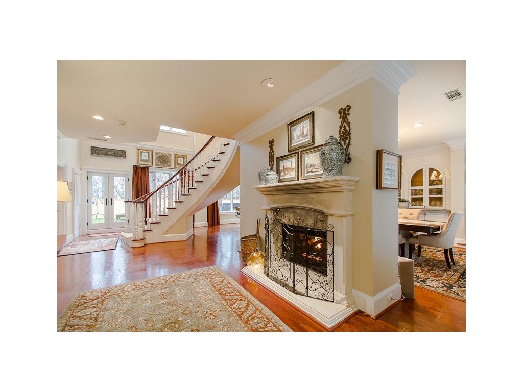 2960 Pharr Court South NW, Atlanta, GA 30305