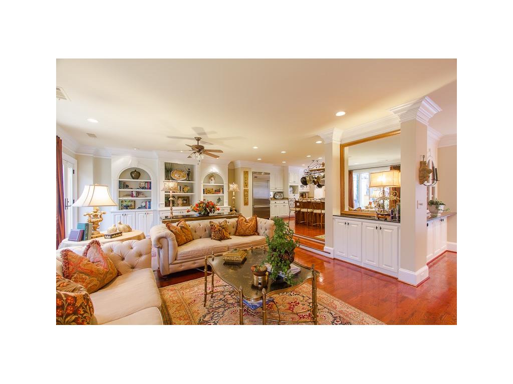 2960 Pharr Court South NW, Atlanta, GA 30305
