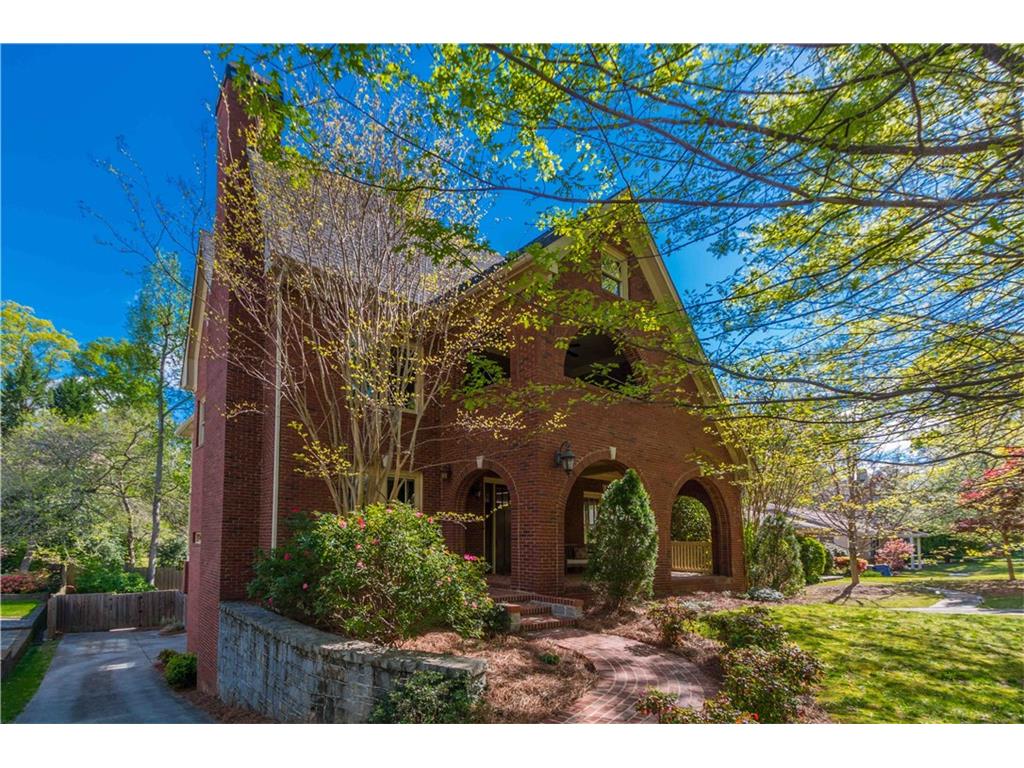 1152 Spring Valley Lane NE, Atlanta, GA 30306