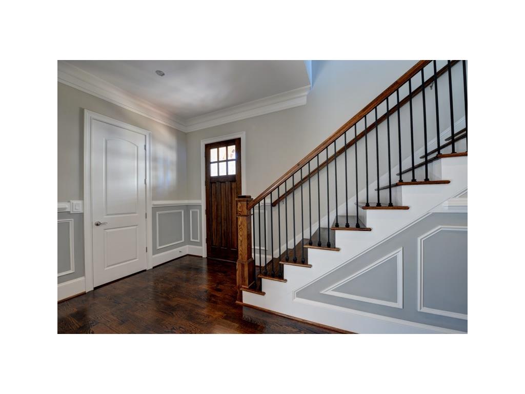 555 Bishop Way, Atlanta, GA 30307